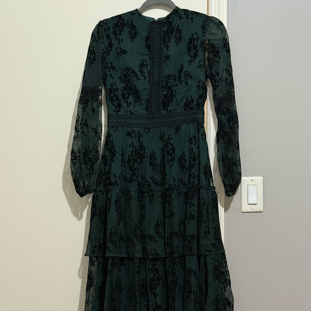Elegant Green Midi Dress With Black Detail Size 4